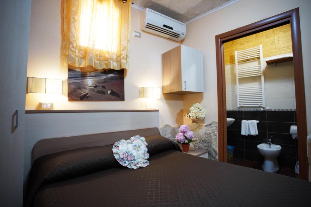 Golden Dreams B&B Реджо-ди-Калабрия Экстерьер фото